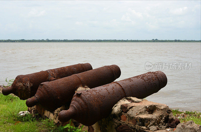 炮台-詹姆斯岛/昆塔金特岛，冈比亚
